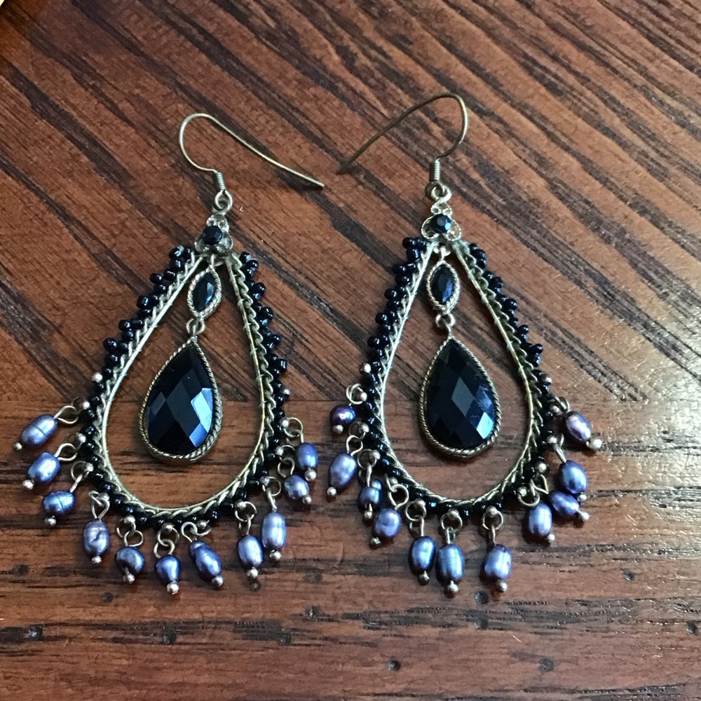 Beautiful Teardrop Oxyx + Grey Pearl Earrings